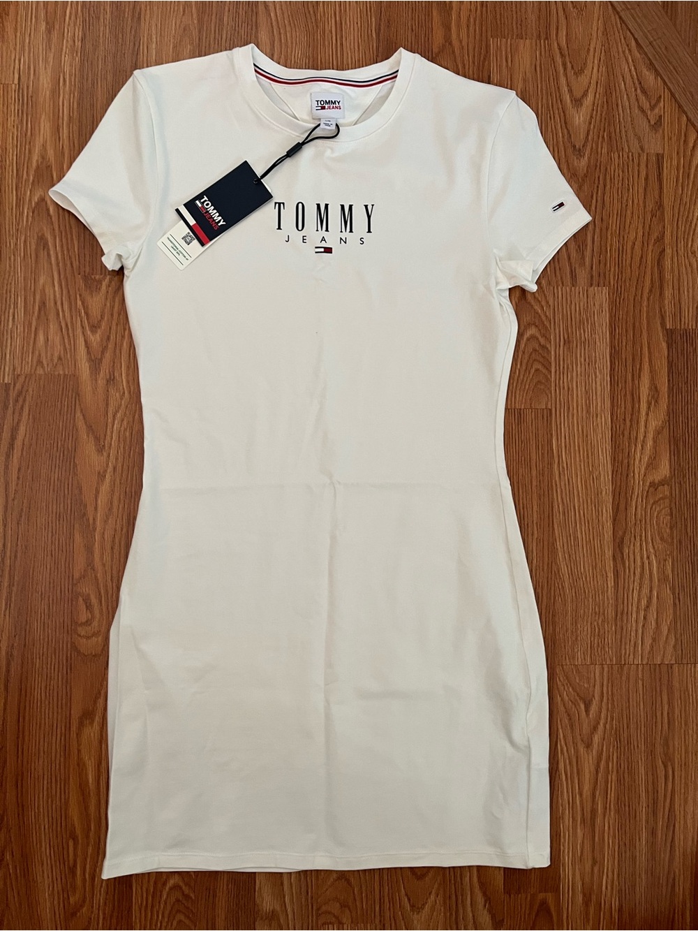Tommy Hilfiger White Short-Sleeve Logo Tee Dress. NWT